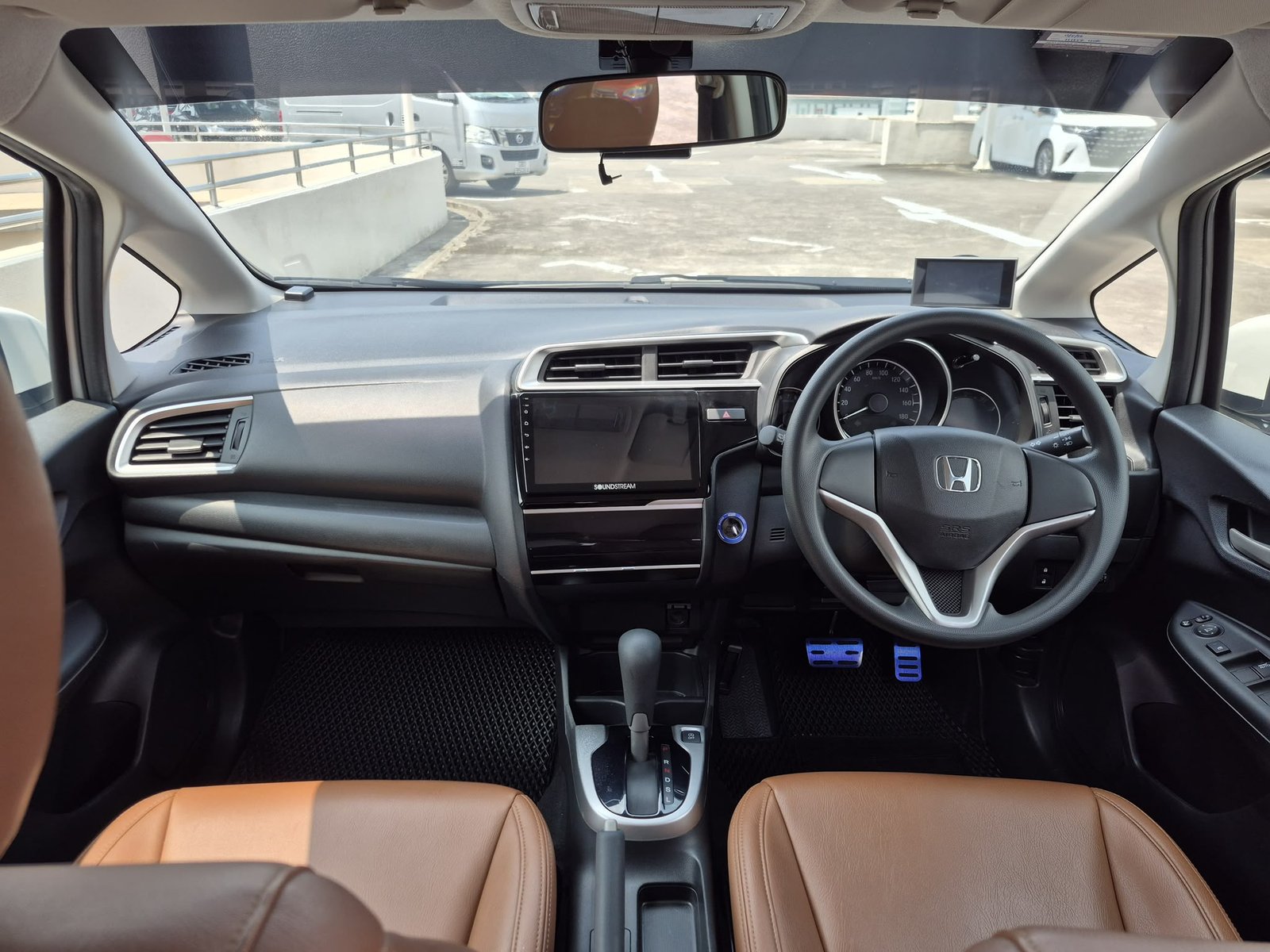 Honda Fit 1.3 GF photo 6